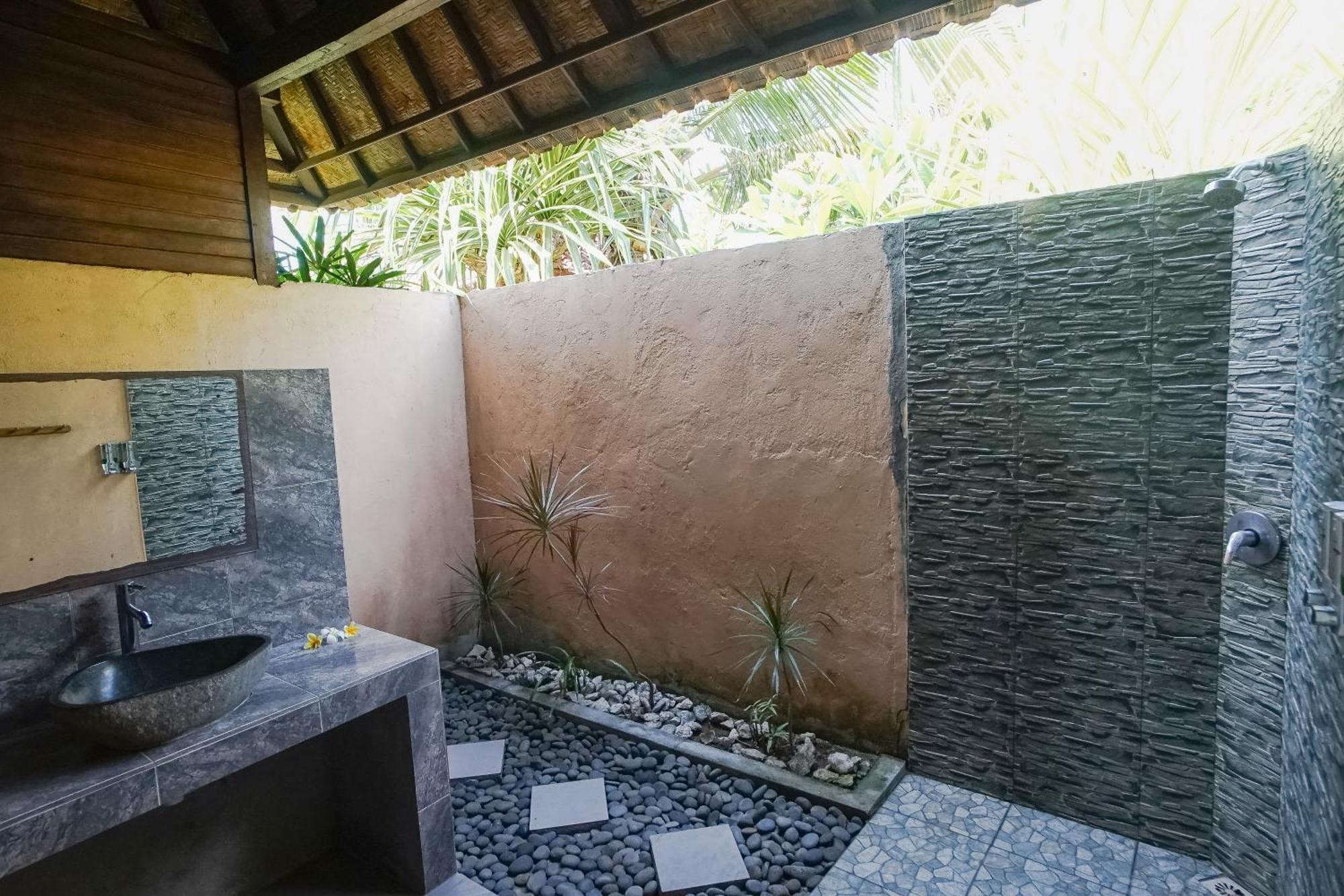 Abian Huts Dream Beach Lembongan Exterior photo