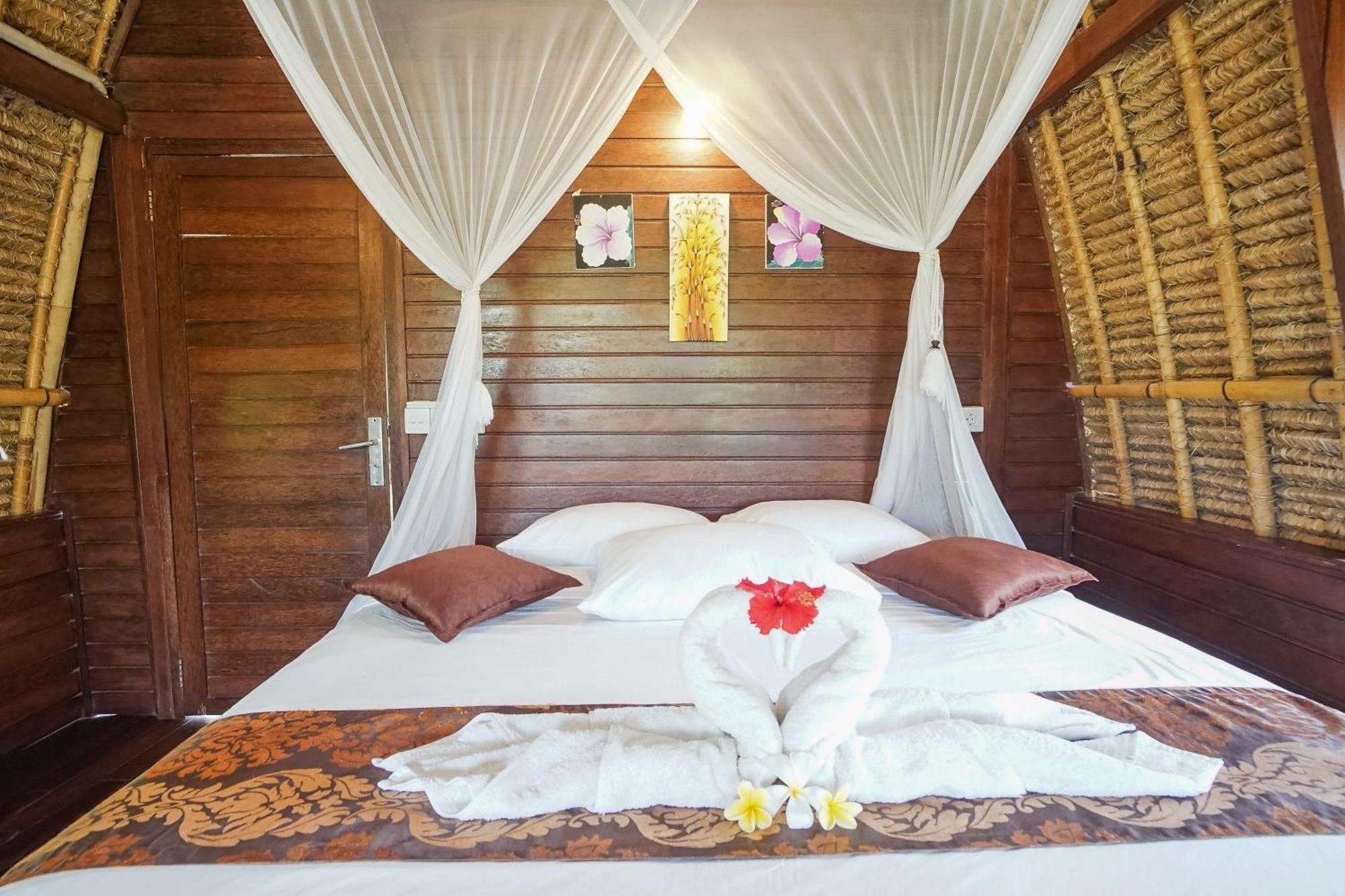 Abian Huts Dream Beach Lembongan Exterior photo