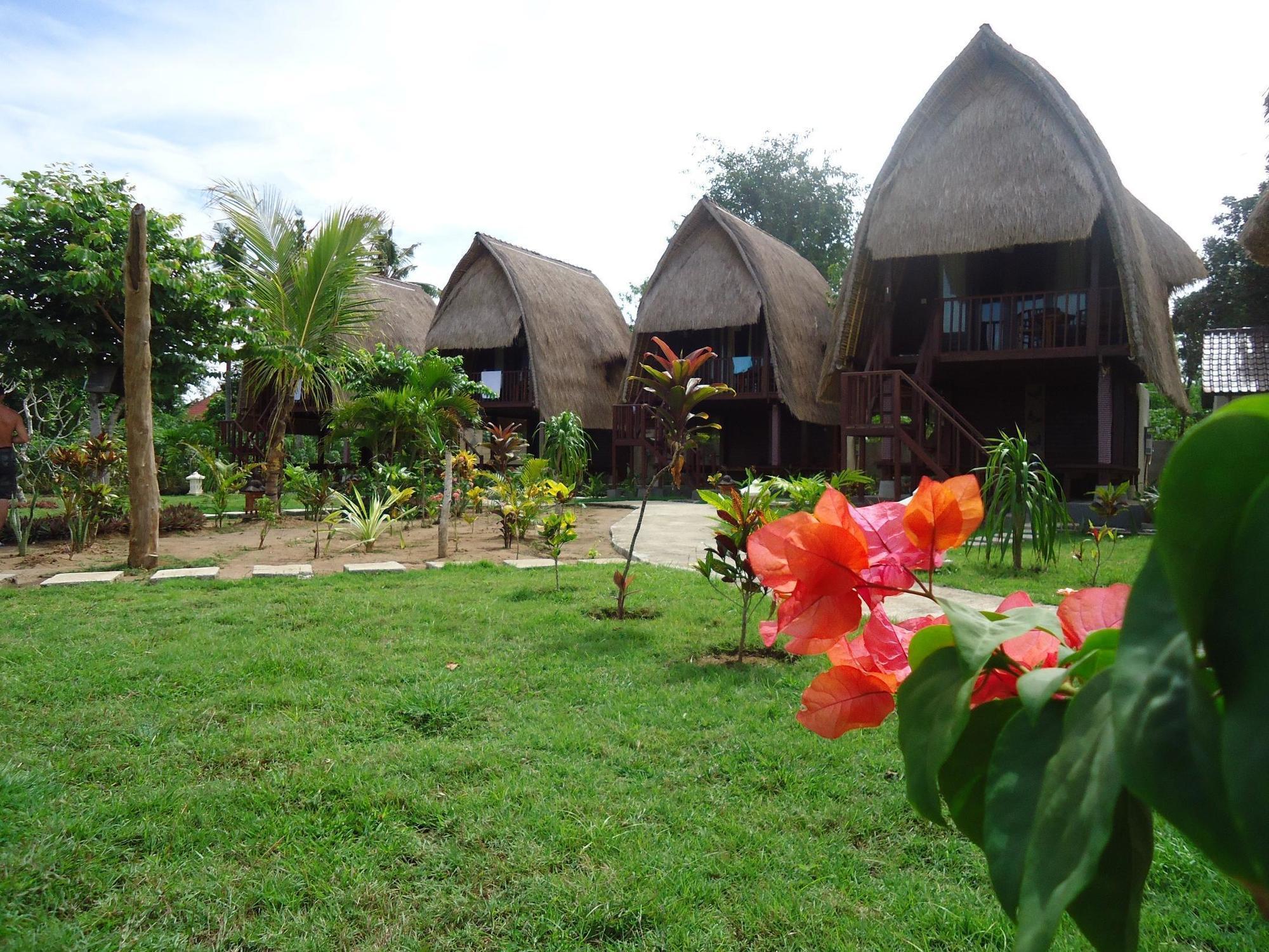 Abian Huts Dream Beach Lembongan Exterior photo