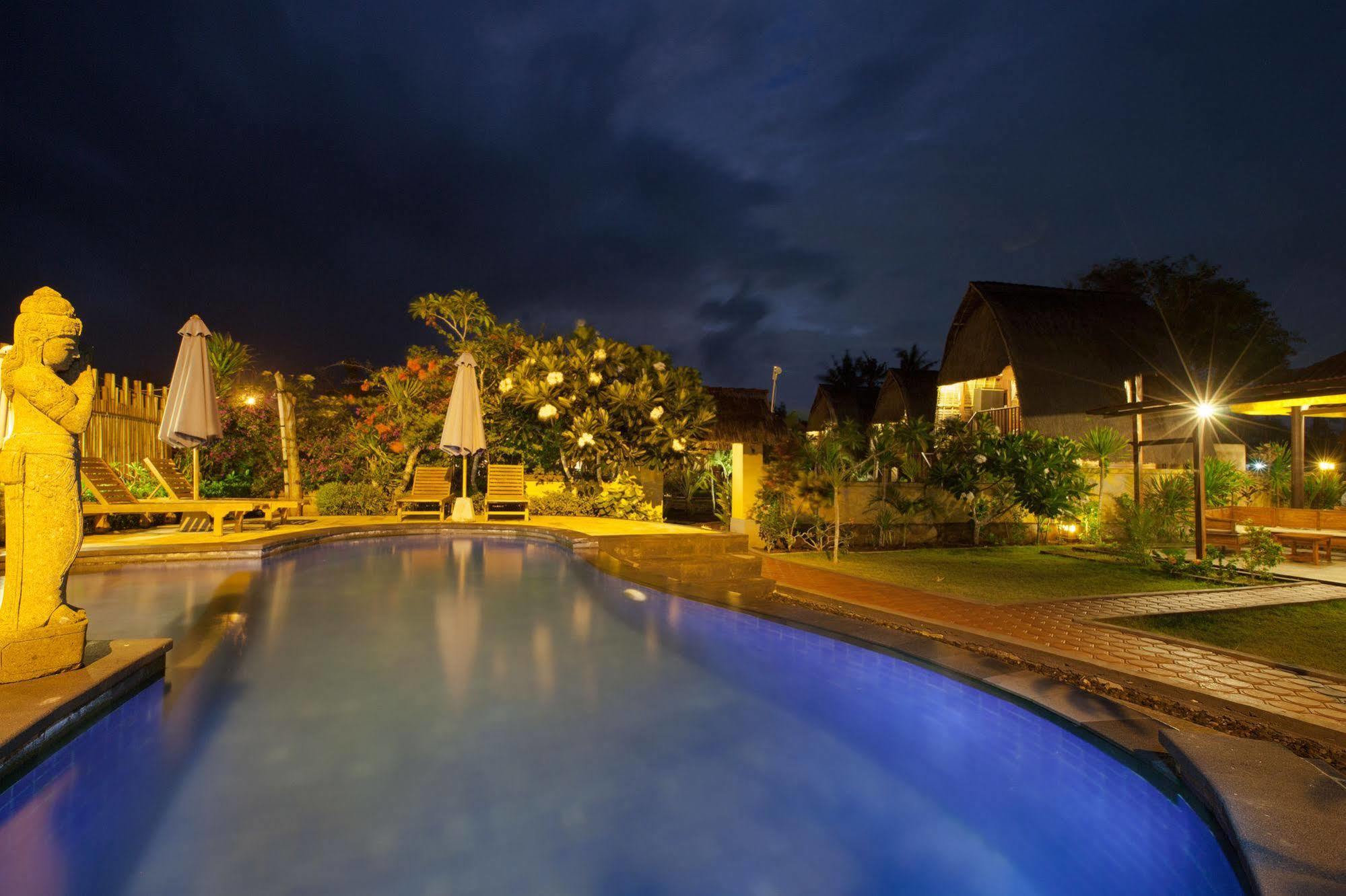 Abian Huts Dream Beach Lembongan Exterior photo