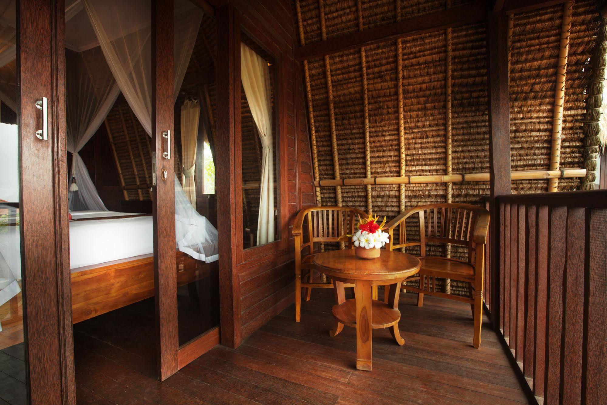 Abian Huts Dream Beach Lembongan Exterior photo