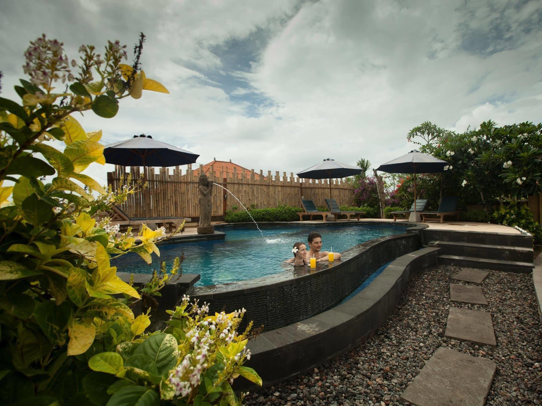 Abian Huts Dream Beach Lembongan Exterior photo